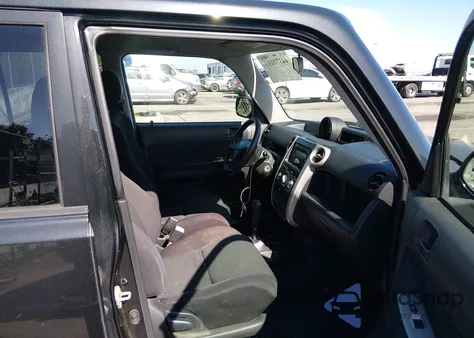 2005 Scion Xb из США, поврежденный, VIN JTLKT324954006854